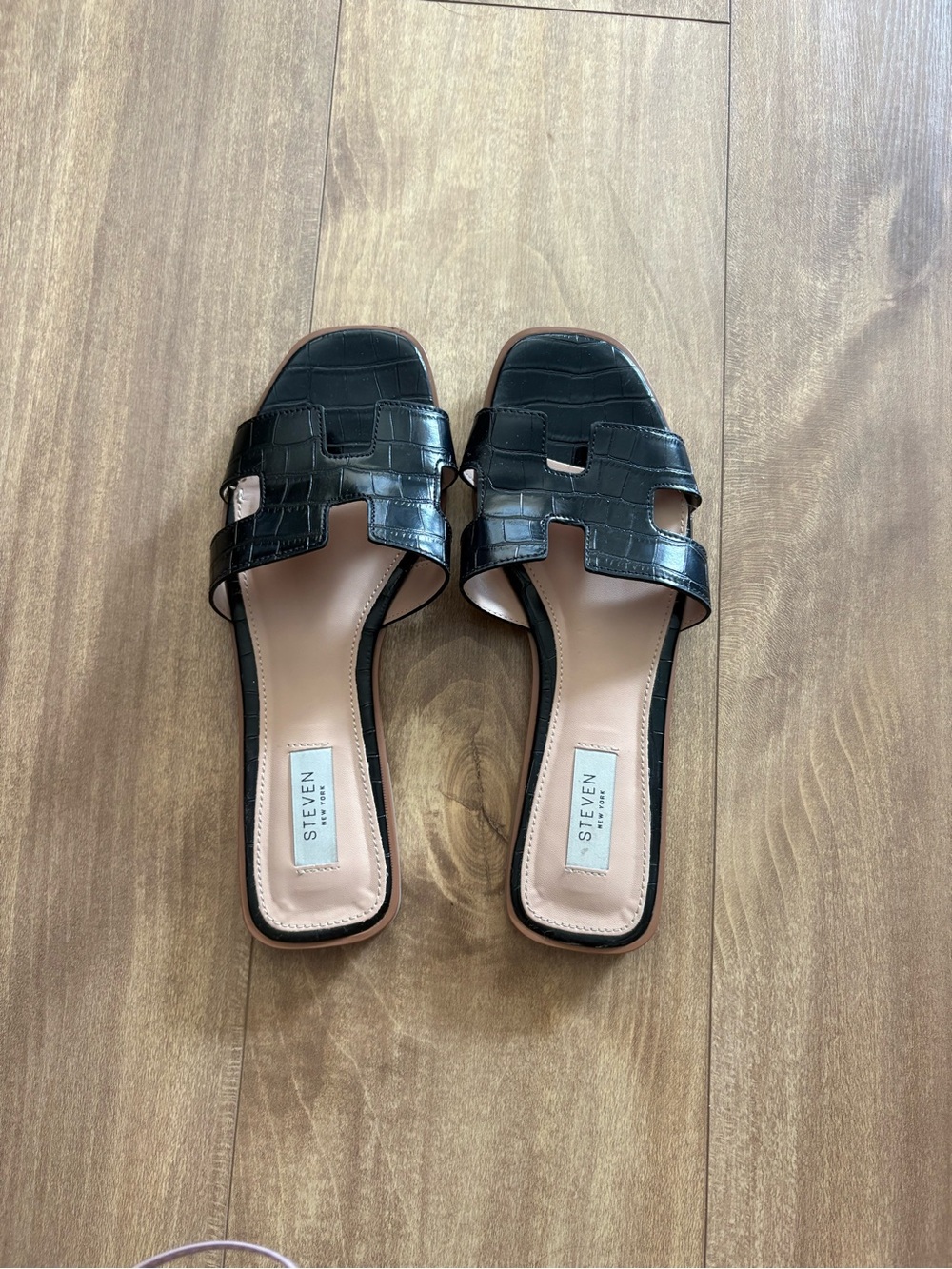 Black Slip-On Croc-Texture Women's Slide Sandals - 7 - Picture 3 of 4